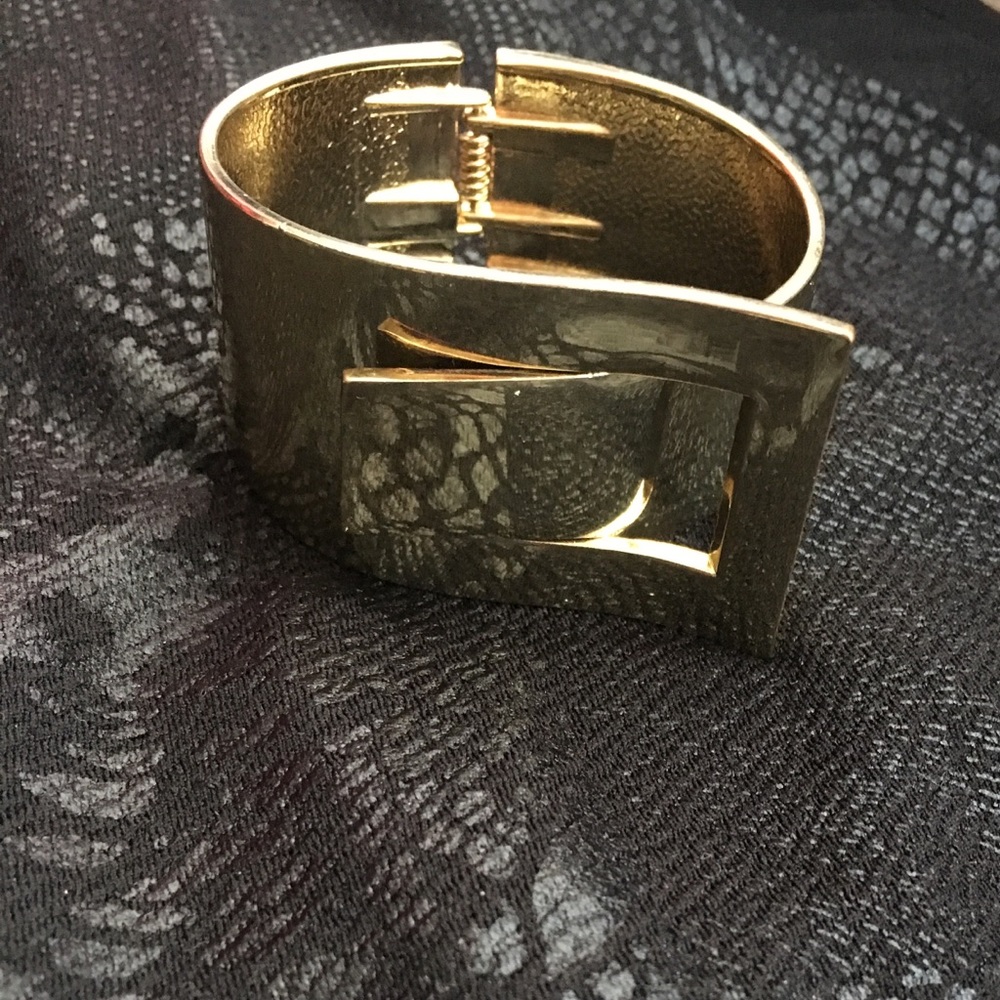 Women’s Gold Bracelet - Picture 2 of 4